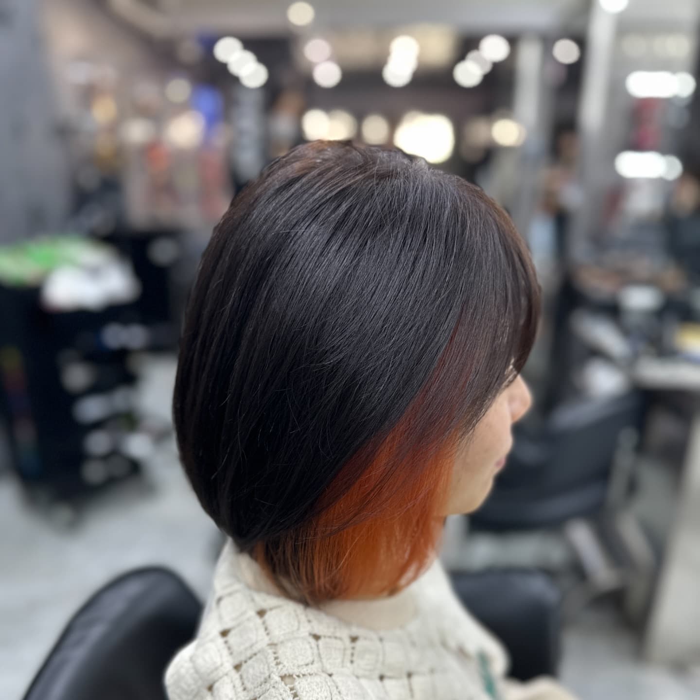 棕色內層染中髮髮型