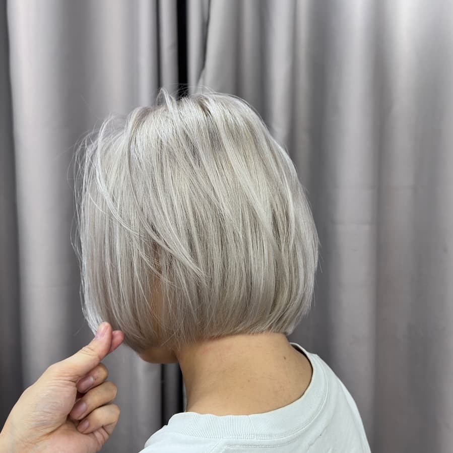 白色短髮日系髮型