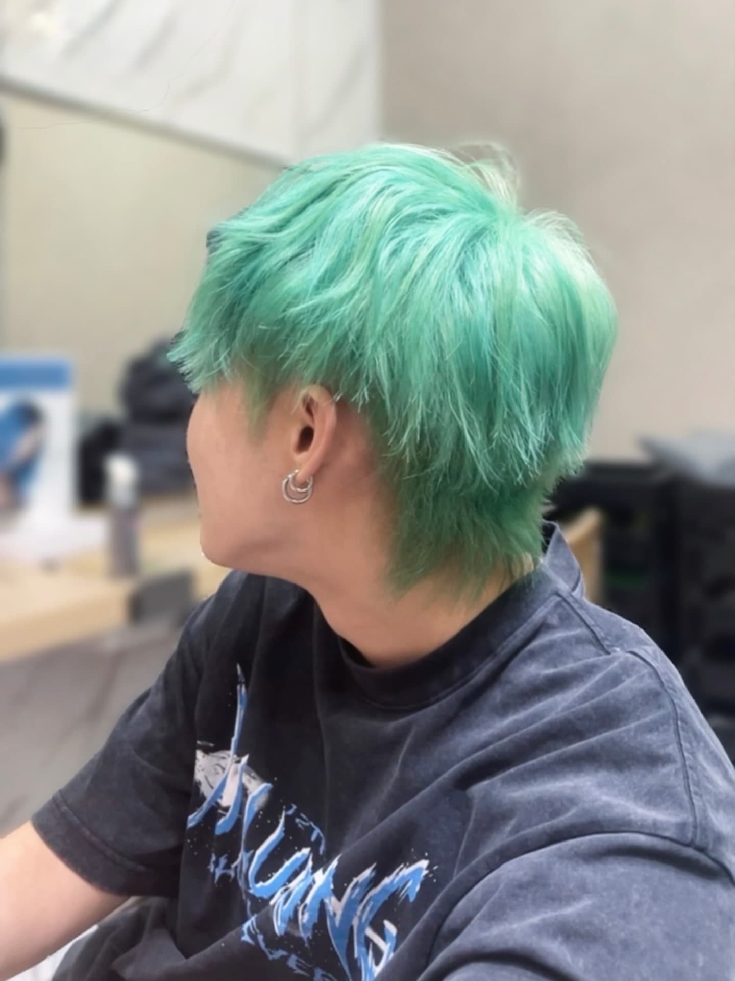 綠色中髮日系髮型